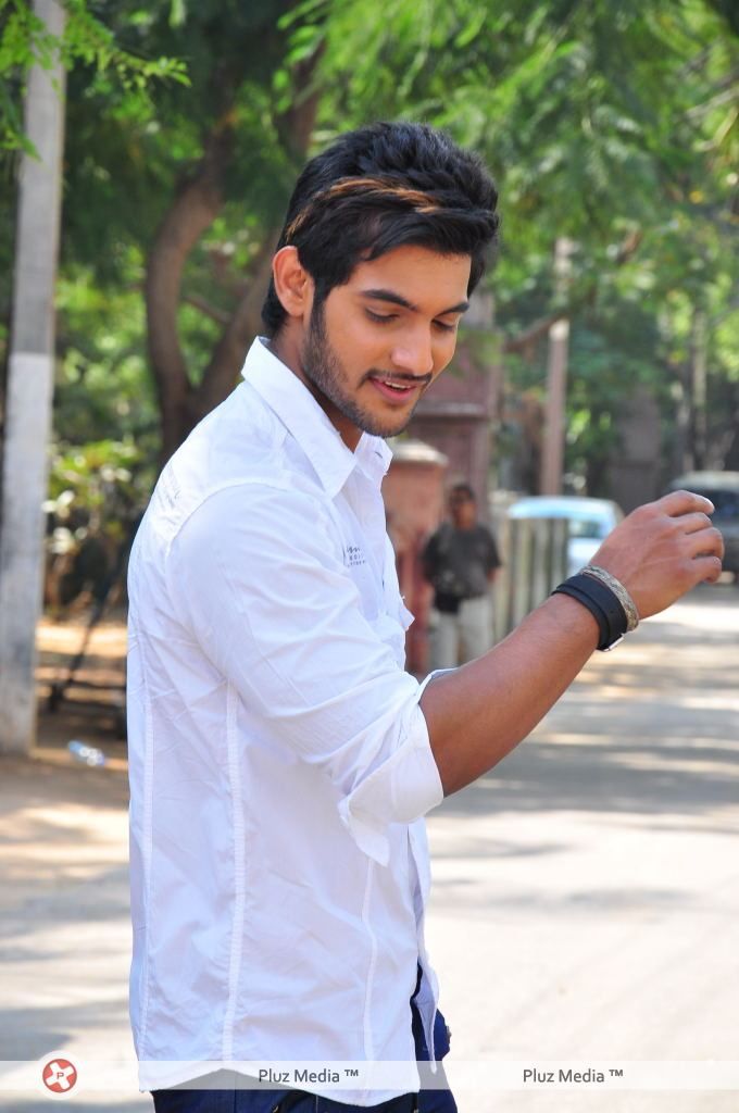 Aadi at Lovely Press Meet - Arrivals - Pictures | Picture 122195